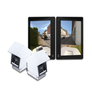 QKMS professional zeigt zwei Kameras in Shutterboxen und zwei Monitore